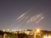 Израиль ночь поразил штаб-квартиру минобороны Ирана в Тегеране, пишет CNN Израиль ночь поразил штаб-квартиру минобороны Ирана в Тегеране, пишет CNN