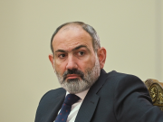 Пашинян призвал быть готовыми изгнать католикоса всех армян из его резиденции