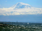 В Армении запланировали демонтировать памятник героям ВОВ