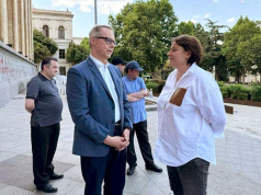 Запад есть только один…