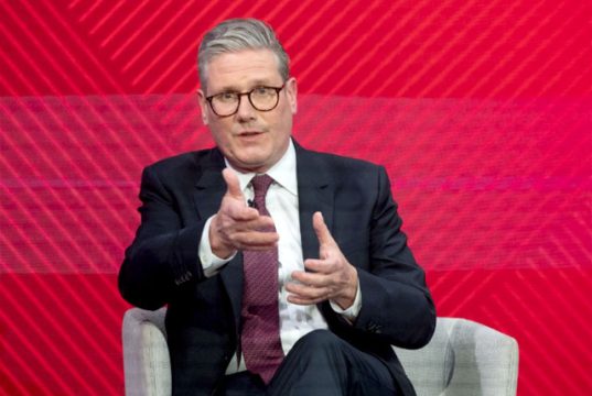 Британский премьер Стармер может уйти в отставку уже через несколько месяцев Британский премьер Стармер может уйти в отставку уже через несколько месяцев