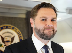 США не возьмут на себя обязательств по гарантиям Киеву, заявил Вэнс