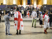 Грузинские радикалы напали на американца, приняв его за россиянина