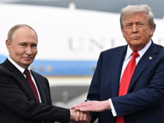 Президент России Владимир Путин предложил американскому лидеру Дональду Трампу провести следующую встречу в Москве.