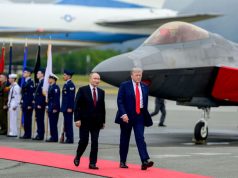 На Аляске Путин дал понять журналистам, что готов к встрече с Зеленским На Аляске Путин дал понять журналистам, что готов к встрече с Зеленским