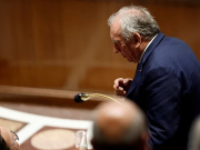 Франсуа Байру сбросили с тонущего корабля