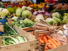 В сфере сельского хозяйства мы становимся все более зависимыми от других стран, и, не исключено, наступит время, когда начнем завозить для себя даже воду…