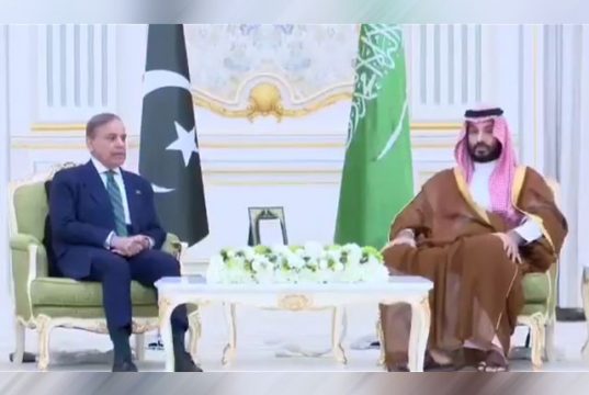 Саудовская Аравия и Пакистан подписали соглашение об обороне Саудовская Аравия и Пакистан подписали соглашение об обороне