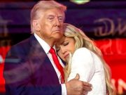 Проводы Чарли Кёрка в Аризоне превратились в огромный митинг Проводы Чарли Кёрка в Аризоне превратились в огромный митинг