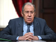 Почти все члены ЕС и НАТО сплотились против России, заявил Лавров