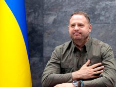 Ермак сообщил, что он отправляется «на передовую» Ермак сообщил, что он отправляется "на передовую"