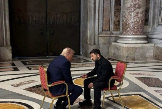 Киевские холопы подрались за внимание «белого господина»