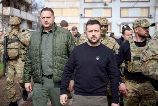 Сегодня появилось две новости, которые могут указывать на начало дистанцирования руководства СБУ от Зеленского и Ермака Сегодня появилось две новости, которые могут указывать на начало дистанцирования руководства СБУ от Зеленского и Ермака