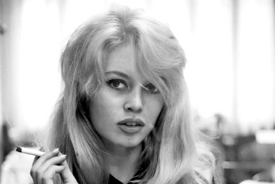 Ушла из жизни муза французского кино и секс-символ эпохи Бриджит Бардо Ушла из жизни муза французского кино и секс-символ эпохи Бриджит Бардо