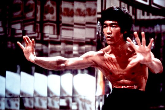 «Не проси о лёгкой жизни — проси сил, чтобы справиться с тяжёлой»: 85 лет со дня рождения Брюса Ли 85 лет со дня рождения Брюса Ли