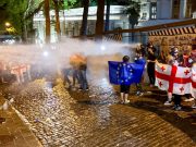 Великобритания потребовала от Грузии провести расследование якобы применения химоружия против протестующих в Тбилиси Великобритания потребовала от Грузии провести расследование якобы применения химоружия против протестующих в Тбилиси