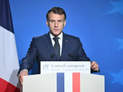 Макрон предложил Европе возобновить диалог с Путиным