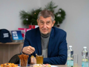 Бабиш пересмотрит чешскую инициативу по закупке снарядов для Украины