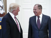 Во всём мире ускоряется процесс отказа от доллара – Лавров похвалил Трампа с трибуны Совфеда