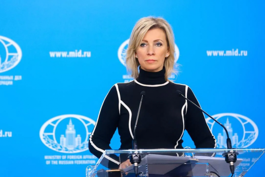 Захарова: западные политики связаны с Зеленским коррупцией