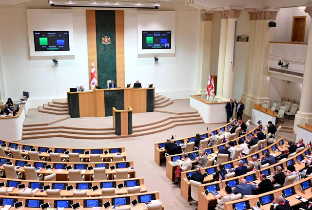 Парламент Грузии утвердил в окончательном чтении обновленный Избирательный кодекс Грузии Парламент Грузии утвердил в окончательном чтении обновленный Избирательный кодекс Грузии