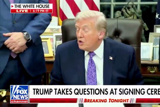 Трамп: Один из вопросов, которые я обсуждаю с Китаем, — это денуклеаризация Трамп: Один из вопросов, которые я обсуждаю с Китаем, — это денуклеаризация