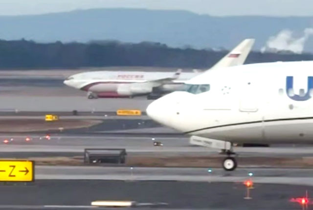 Российский правительственный борт Ил-96 был замечен сегодня в Международном аэропорту Вашингтон Даллес (штат Вирджиния) Российский правительственный борт Ил-96 был замечен сегодня в Международном аэропорту Вашингтон Даллес (штат Вирджиния)