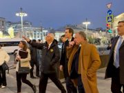 Дмитриев, Уиткофф и Кушнер прогулялись по центру Москвы перед переговорами в Кремле Дмитриев, Уиткофф и Кушнер прогулялись по центру Москвы перед переговорами в Кремле