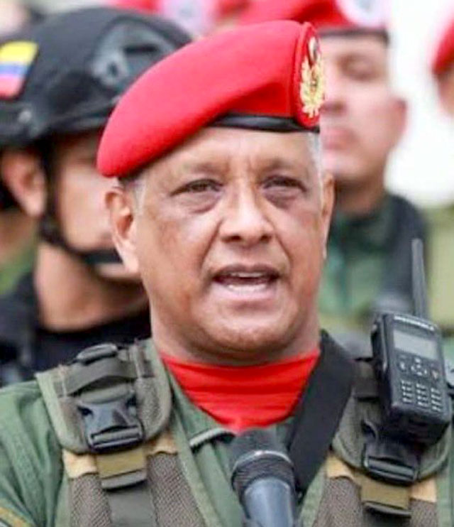 Делси Родригес отстранила и отдала приказ об аресте генерала Хавьера Маркано Табата Делси Родригес отстранила и отдала приказ об аресте генерала Хавьера Маркано Табата