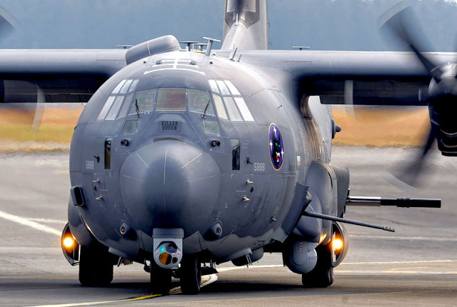 Летающие батареи AC-130 перебросили США на базы в Великобритании Летающие батареи AC-130 перебросили США на базы в Великобритании