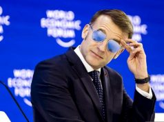 Трамп посмеялся с Макрона, который вчера выступал в Давосе в очках Трамп посмеялся с Макрона, который вчера выступал в Давосе в очках