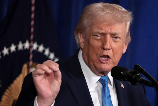 Дональд Трамп: Все политические фигуры в Венесуэле должны знать, что то, что случилось с Мадуро, может случиться и с ними Дональд Трамп: Все политические фигуры в Венесуэле должны знать, что то, что случилось с Мадуро, может случиться и с ними