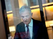 Западные банкиры бросились на защиты главы ФРС США Западные банкиры бросились на защиты главы ФРС США