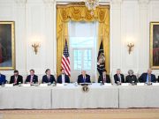 Крупнейшие американские нефтяные компании прохладно отнеслись к предложению Трампа инвестировать $100 млрд в добычу нефти в Венесуэле Крупнейшие американские нефтяные компании прохладно отнеслись к предложению Трампа инвестировать $100 млрд в добычу нефти в Венесуэле