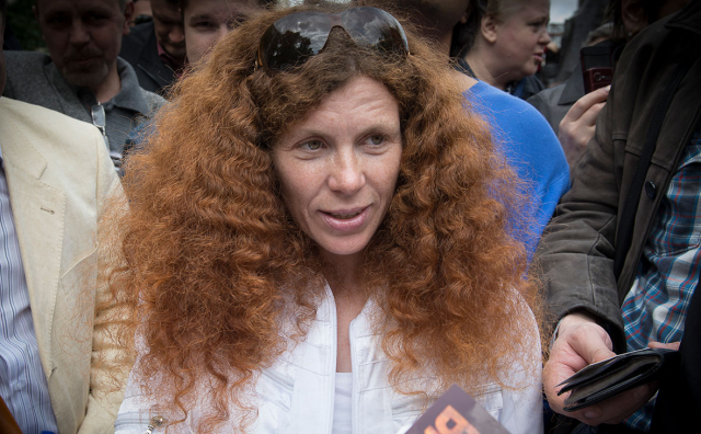 ПЕРВАЯ ПОШЛАЯ