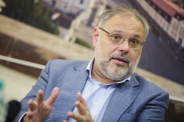Михаил Хазин: «В Европе наступит хаос: будут бегать банды, грабить всех, отбирать еду!»