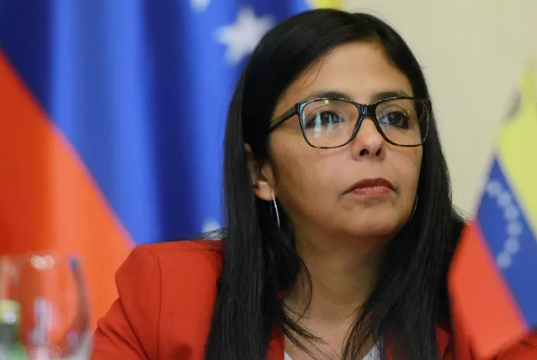 И.о. президента Венесуэлы назвала приоритетом улучшение отношений с США