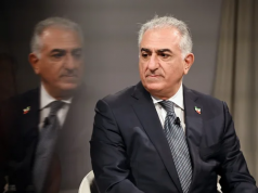 Сын свергнутого шаха Ирана призвал протестующих к силовому захвату власти