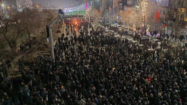 Больницы переполнены ранеными. Массовые протесты в Иране становятся всё жёстче