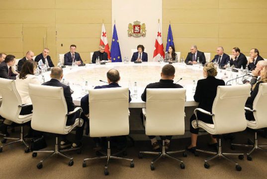 Премьер Грузии встретился с производителями местных продуктов питания и выяснил много чего интересного Премьер Грузии встретился с производителями местных продуктов питания и выяснил много чего интересного