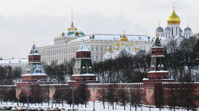 Песков: Москва учтет в переговорах планы Лондона и Парижа дать Киеву ЯО