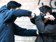 Несовершеннолетних агрессивных подростков, грабящих магазины, бегающих с оружием и размахивающих ножами, словно они играют палкой, стало очень много, и тюрьма их не пугает