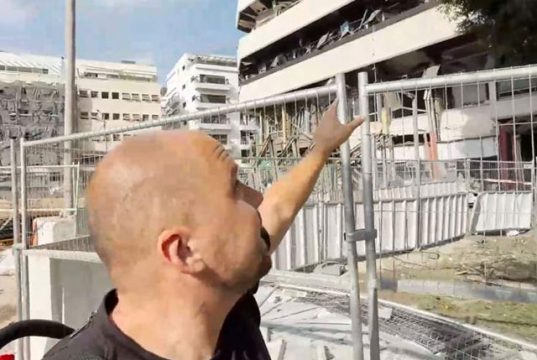 Здание, разрушенное иранскими ракетами в Тель-Авиве является штабом картографической службы израильской разведки Здание, разрушенное иранскими ракетами в Тель-Авиве является штабом картографической службы израильской разведки