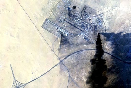 Китай опубликовал спутниковый снимок американской авиабазы Али-аль-Салем в Кувейте Китай опубликовал спутниковый снимок американской авиабазы Али-аль-Салем в Кувейте