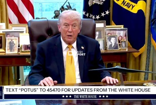 Трамп попросил Китай отложить его визит в Пекин на месяц Трамп попросил Китай отложить его визит в Пекин на месяц