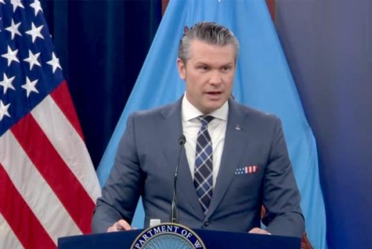 Министр войны Пит Хегсет заявил, что США должны использовать свои боеприпасы в собственных интересах, а не посылать их Украине Министр войны Пит Хегсет заявил, что США должны использовать свои боеприпасы в собственных интересах, а не посылать их Украине