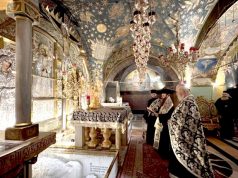 В Иерусалиме, в храме Воскресения, в часовне на Голгофе, отслужили панихиду по усопшему Католикосу-Патриарху всея Грузии Илие II В Иерусалиме, в храме Воскресения, в часовне на Голгофе, отслужили панихиду по усопшему Католикосу-Патриарху всея Грузии Илие II