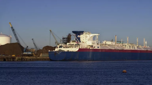 Европа может остаться без американского СПГ, заявил экс-советник Трампа