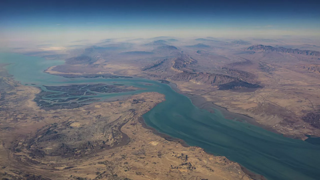 Нефть резко подорожала из-за проблем с перевозкой через Ормузский пролив