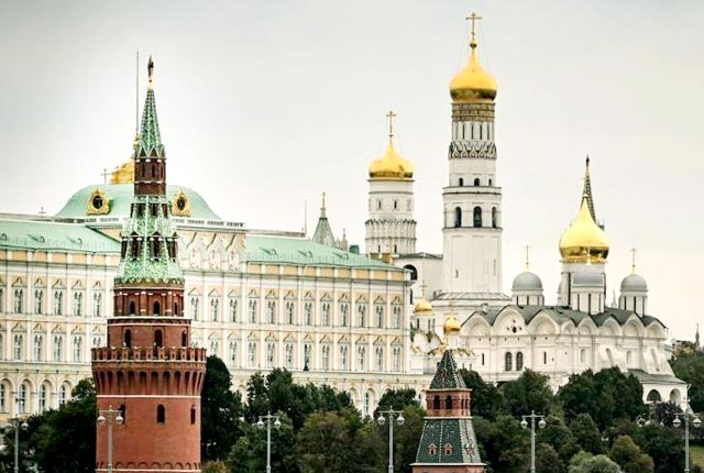 В Кремле заявили, что боевые действия продолжатся после окончания пасхального перемирия, если не будет достигнуто соглашение о мире В Кремле заявили, что боевые действия продолжатся после окончания пасхального перемирия, если не будет достигнуто соглашение о мире